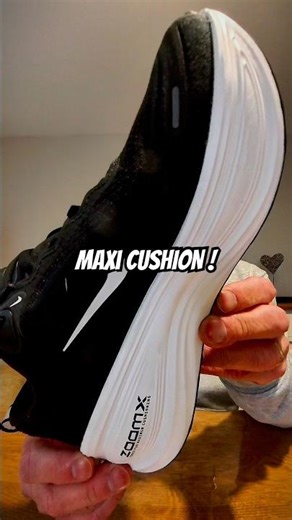 Vomero Plus. La chaussure la plus confortable de ‪@nike‬ ? 😍​⁠#running #nike #runningshoes #sports