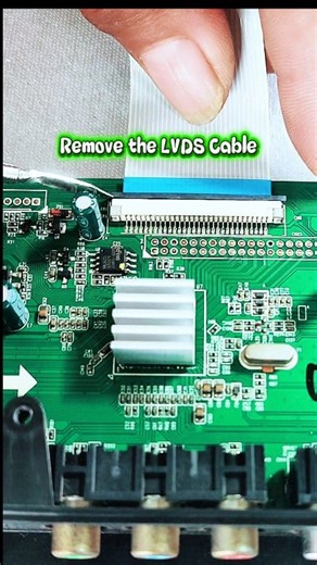 3.6K views · 24 reactions | The right way to remove the LVDS cable✅ #serviceelectronics #technology #lvdscabl #Nov #IA | Rofiq Kurnia | Facebook