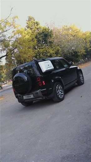 Land Rover Defender | 2025 | 9500 KMS