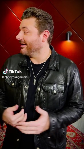 Chris Young New Single 'Looking For You' Out 1/13/2023
