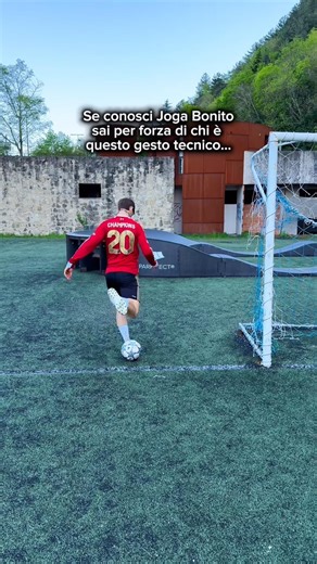 A breve tutorial 🤙🏼💪🏼🔥 #calcio #football #jogabonito #ronaldinho #henry #soccer #perte #fyp