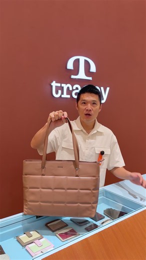 RM50 fine. That’s how Tracey started. 🧡 Just a husband, a wife, a parking ticket and a bag that didn’t have a proper pocket. We started because every woman deserves better. ✨ Tracey turns 5. #Tracey #TraceyTurns5 #sapotlokal #MalaysianBrand #TraceyBag
