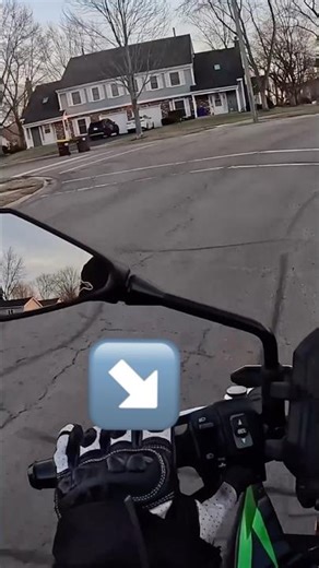 Proper Way To Use Your Turn Signals on a Motorcycle #shorts #motorcycle #kawasaki