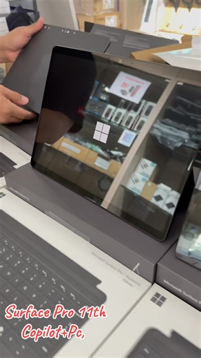 Surface Pro 11th Copilot+ PC, Copilot+ $1,049 - Snapdragon® X Plus...