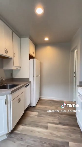 1 Bedroom Apartment for Rent Rent: $2,300/month 📍2240 pacific Ave For inquiries: 📧 nick.abrahm.compass@gmail.com 📱 Phone number available on profile #viral #apartmenttour #CaliforniaLiving #californiahomes #forrent