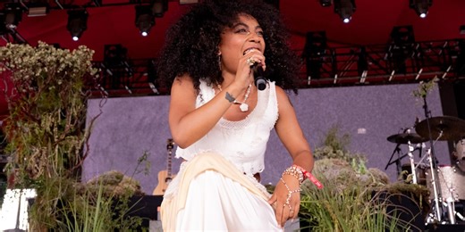 R&B's UMI Announces New EP 'talking to the wind'