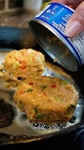 Quick and Delicious Tuna Patties! 🐟