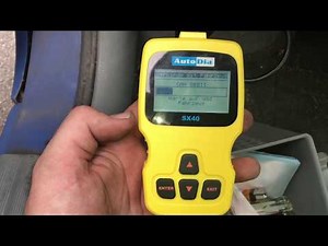 How to use an OBD2 scanner read error codes with OBD scan tool malfunction code Renault Twingo DIY