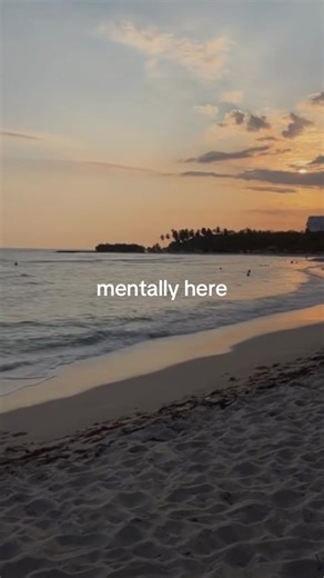 Cannot wait for summer 😩 #summer #abroad #mentallyhere #gloomy #summervacay