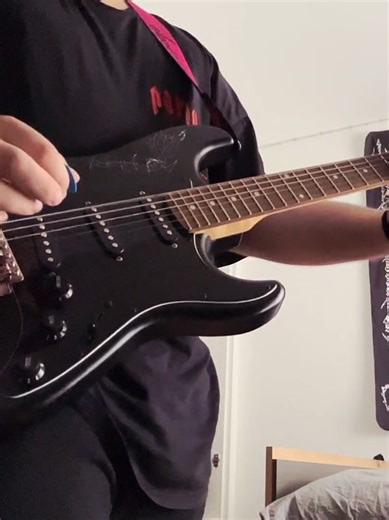 Exploring Metallica's Iconic Guitar Riffs