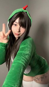 GO YOSHI GO YOSHI GO #cosplay #nintendo #yoshi #yoshigirl #cosplaydance | Sugashi Cos