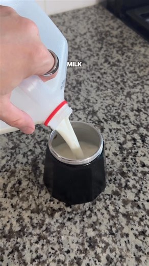 RyanTag | Coffee Content on Instagram: "Using milk instead of water in moka pot"