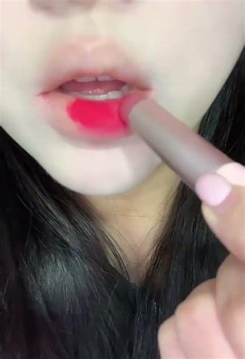 Brighten Your Look Instantly! Best Whitening Lip Glaze Recommendations for a Radiant Glow💄#shorts