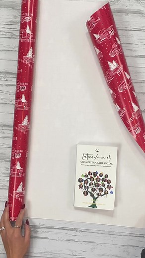 157K views · 3.3K reactions | how to gift wrap a book with packet #giftwrappinghacks #wrappinggifts #wrapping | Lennia McCarter | Facebook