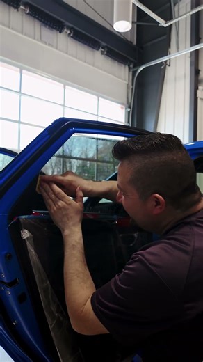 Tinting the Side Window on a Honda Civic Type R