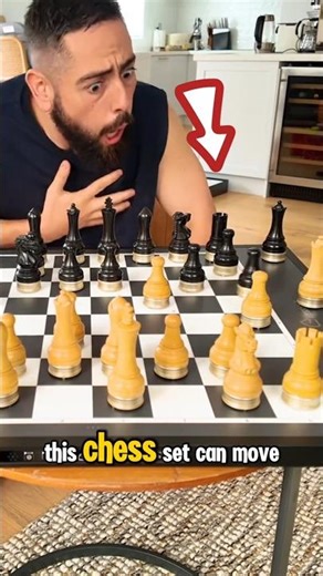 This Chess Board Moves by Itself