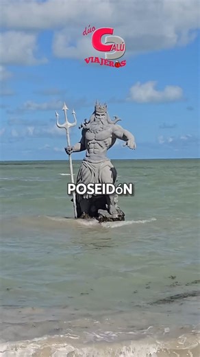 Dúo Calú Viajeros on Instagram: "En Progreso-Mérida, Yukatán. Un sitio espectacular para estar y mas en la VANLIFE, en una de sus playas se encuentra una imponente estatua del Dios griego Poseidon. Si estuviste por aquí y tienes fotos déjalo en los comentarios... #duocaluviajeros #viajerosporelmundo #vanlife #mexico #poseidon."