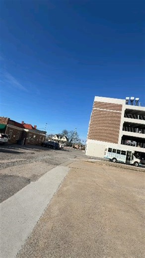 Omg what is that!? 👀 Downtown Gallatin is designed with convenience in mind, offering a total of ✨ 804 ✨ parking spaces across a variety of locations to make visiting simple and stress-free! There is ample parking for shoppers, diners, and visitors alike. Whether you're exploring our local shops, enjoying a meal downtown, or attending one of our community events, you can rest assured that parking is easy, accessible, and designed to enhance your experience in the heart of Gallatin. Look for the