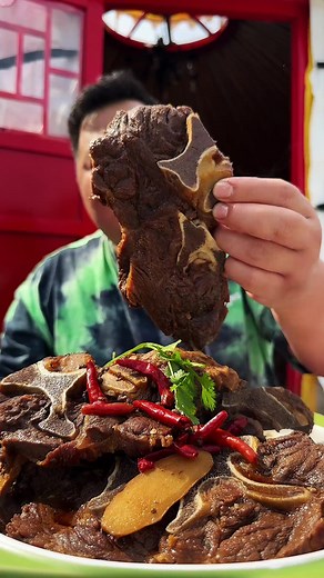 32K views · 439 reactions | Eating #asmreating #asmr #asmrfood (318) #reels #trending | ASMR Eating | Facebook