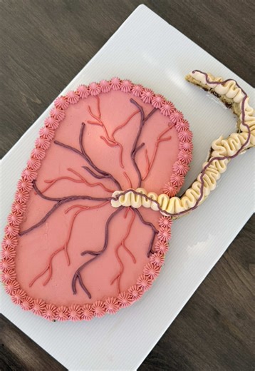 Cookie Cake Decorated with Placenta Techniques