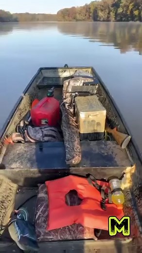 @joelmindek uses our 8-16hp long tail mud motor on this 420cc engine to push his 1436 jon boat 🔥🔥 #mudskippermotors #mudskippermudmotors #longtailmotor #longtailmudmotor #skinnywater #duckhunter #duckhunting #waterfowlhunting #waterfowler #smallengine #tinyboat #aluminumboats #jonboat #duckboat #fishing #flatbottomboat #fishingboats #mudmotors #mudboats #lowcountry #smallengine #outboardalternative #outdoorsmen #makingtheoutdoorsaffordable | Mud-Skipper.com