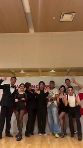 ❝ Captain-nim (Hyoshin) နဲ့ V-nimတို့ Chicago ကိုလာခဲ့ကြတယ်🌹 ❞ ဆိုတဲ့ captionနဲ့ Actress Jeong Seon-ahတင်ပေးထားတာပါ 💜 သဲသဲက Park Hyoshin Nimနဲ့အတူ ပွဲသွားကြည့်ခဲ့ပုံပဲ လုံးလုံးလေးကိုဖြစ်လို့ချစ်လိုက်တာရှင် အဲ့ဆံပင်လေးနဲ့ အသဲယား 🥺💜 #뷔 #방탄소년단뷔 #BTSV #V #KimTaehyung #김태형 #BTSVMyanmarFanbase | BTS V Myanmar Fanbase