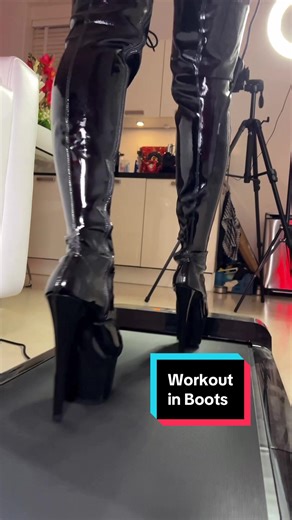 Would you Work Out with me? 😈 #workout #gothgirl #pleaserboots #shinyboots #boots