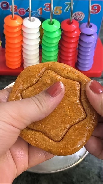 Letter "S" Dalgona Candy || Sweet & Satisfying Dalgona Candy Recipe Street Style Korean Sugar Candy