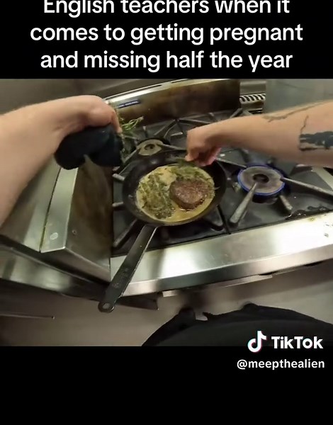 Meap (@meepthealien)’s videos with original sound - Black Hole Trap