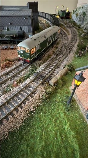 D5094 class 24 DCC with sound passes over a radius 3 curved point.