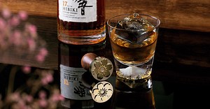 Using an Ice Stamp to create your own Branded Cocktails