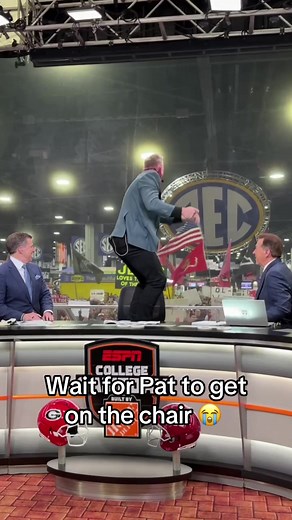Pat McAfee Sings with Georgia Fans at College GameDay