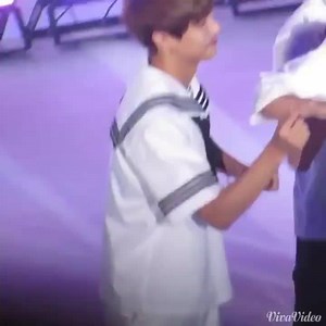 The cutie alien dance (o^^)o cr: vecember | BTS V - FACTS ツ