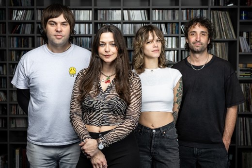 Annabelle Chairlegs: "Shoo Fly" [Live In Studio 1A] - KUTX