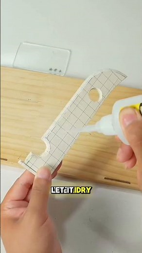 Learn how to make Naruto's Kakashi's Blade out of paper #papercraft