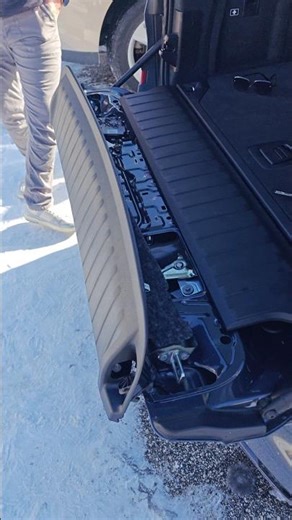 BMW X5 Rear trunk lid bottom tailgate doesn't open / problem found! #liftgate #bmwx5