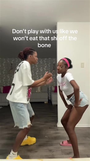 LifewithLeaa (@lifewithleaa_)’s videos with original sound - SPïFF