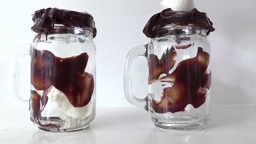 Freakshakes crazy milkshake recipes - HowToCookThat : Cakes...