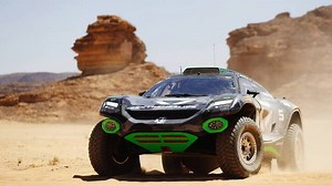 Extreme E: Sarrazin Rolls the Veloce Racing Car