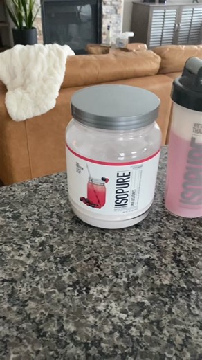 You’re already using one, why not stack it with another for extra support! Our Lemonade Collagen pairs up with our light, fruit flavored ISOPURE Infusions in the most delicious way possible! 🍋 #ISOPURE #AddLessDoMore #Collagen #Infusions #Protein