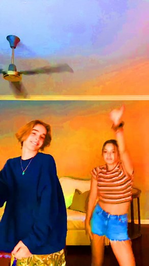amelia wray (@ameliawrayy) - @mitchell.wray twin tingz