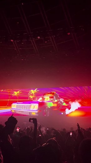 Excision Robot Visuals: The Cutest Robot Car in Rave History!