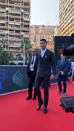 Why Ronaldo my favourite #facts @facts mine