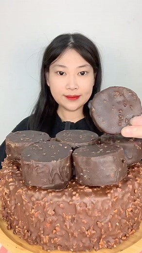 996K views · 10K reactions | Chocolate & Cheese Cake Eating Challenge ASMR  #reels #eating #reel #foodvlogs #asmr #reelsfypシ #reelsviralシ #reelstrending #reelsfbシ #dessert #chocolate #chocolatedessert #mukbang #oreo #cream #asmr | It's Unique Food ASMR | Facebook