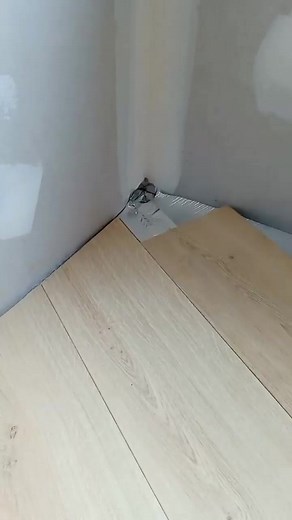 1.5M views · 3.7K reactions | #Flooring #HomeImprovement #FlooringIdeas #FlooringInstallation #FlooringInspiration #DIYFlooring #FlooringTips #FlooringDesign #HardwoodFloors #LaminateFlooring #VinylFlooring #TileFlooring #CarpetInstallation #flooringtrends #FlooringMakeover #FlooringRenovation #FlooringGoals #flooringexperts #FlooringStyles #flooringdecor | Work & Tips | Facebook