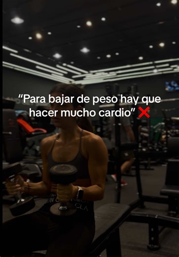 “Para bajar de peso hay que hacer mucho cardio” ❌ Este es otro de los mitos más comunes. El cardio puede ayudar, pero no debería ser lo único en tu entrenamiento. El entrenamiento de fuerza es clave para: ✔ mantener músculo ✔ mejorar tu metabolismo ✔ lograr resultados más sostenibles No se trata de entrenar más. Se trata de entrenar mejor. #mito #entrenamiento #cardi #info #fyp