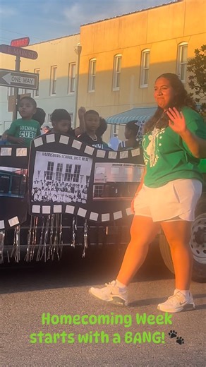 🎉 The Brenham Homecoming festivities kicked off Wednesday night with a 114-float parade through downtown! What an incredible way to celebrate 150 years of Brenham ISD! 💚🤍 | Brenham Banner Press