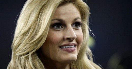 Erin Andrews Dances To 'Ice, Ice Baby' - CBS Chicago