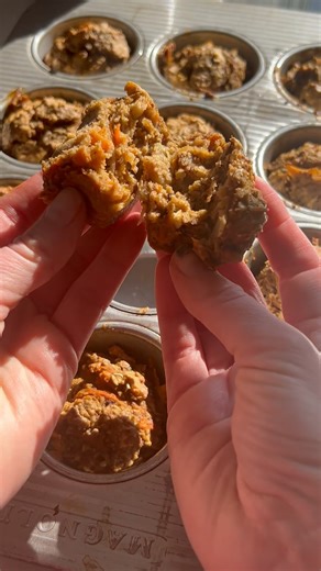 Save this recipe for breakfast meal prep! 🤩 These muffins can be stored in an airtight container in the freezer for up to three months. So easy to just grab and go! Morning Glory Muffins. They are super easy to make and are perfectly tender and moist. Loaded with shredded carrots, apple, walnuts, whole wheat flour and coconut oil. Perfect for a healthy breakfast or as a snack! I’ve also included lots of substitutions and variations to make these muffins your own on the blog! Follow Chef Savvy f