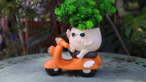 Funny Face Planter Pots for Plants Unique Cute Motorcycle Plant Pots Flower Succulents Planters Quirky Gift Ideal for Christmas
